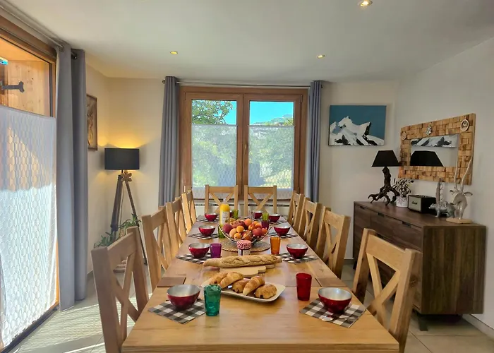 Avec Jacuzzi, Billard, Jardin Clos, Proche Paradiski La Plagne