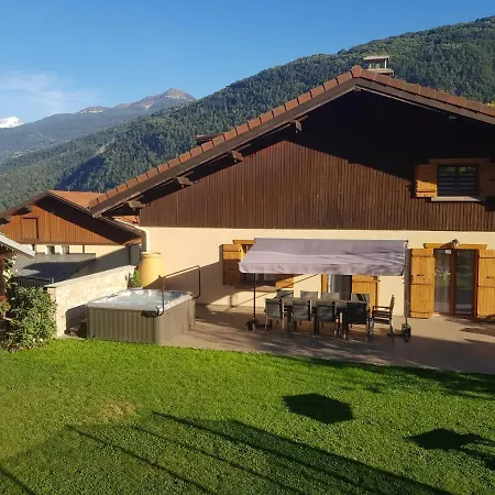 Avec Jacuzzi, Billard, Jardin Clos, Proche Paradiski La Plagne