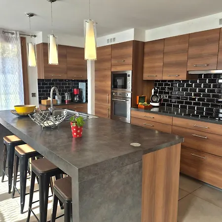 Шале Avec Jacuzzi, Billard, Jardin Clos, Proche Paradiski